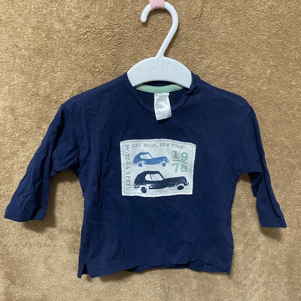 EUC H&M Baby Boy's Long Sleeve Navy Blue T-Shirt - New York Car Graphic 4-6 mos